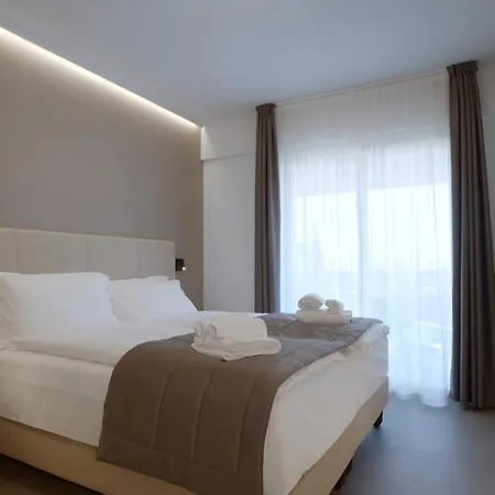 Cristal Hotel 3*
