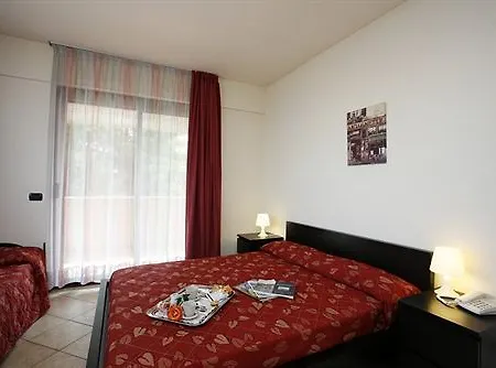 Cristal Hotel 3*