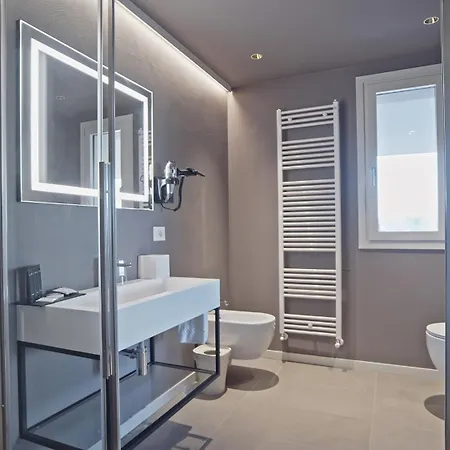 فندق Cristal 3*