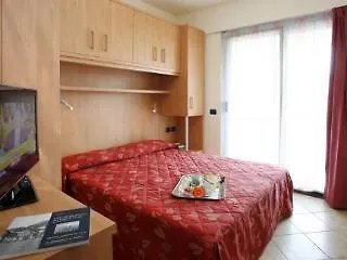 クリスタル 3*